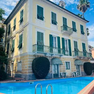 Miramare Hotell
